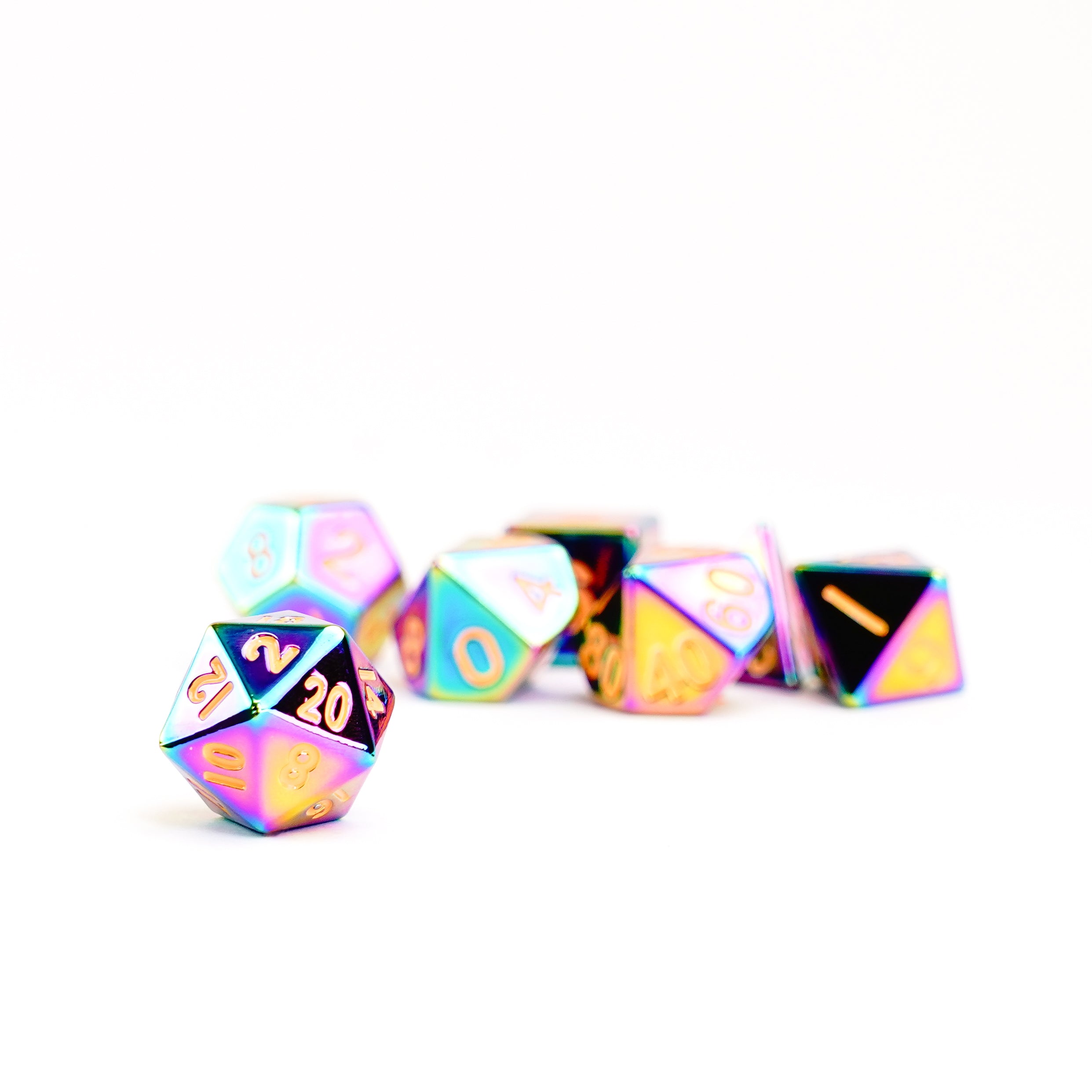 Fanroll - Set Di 7 Dadi In Metallo 16 Mm Turchese Con Numeri Dorati - Zinco Solido Per Giochi Da Tavolo (D&D, Warhammer)
