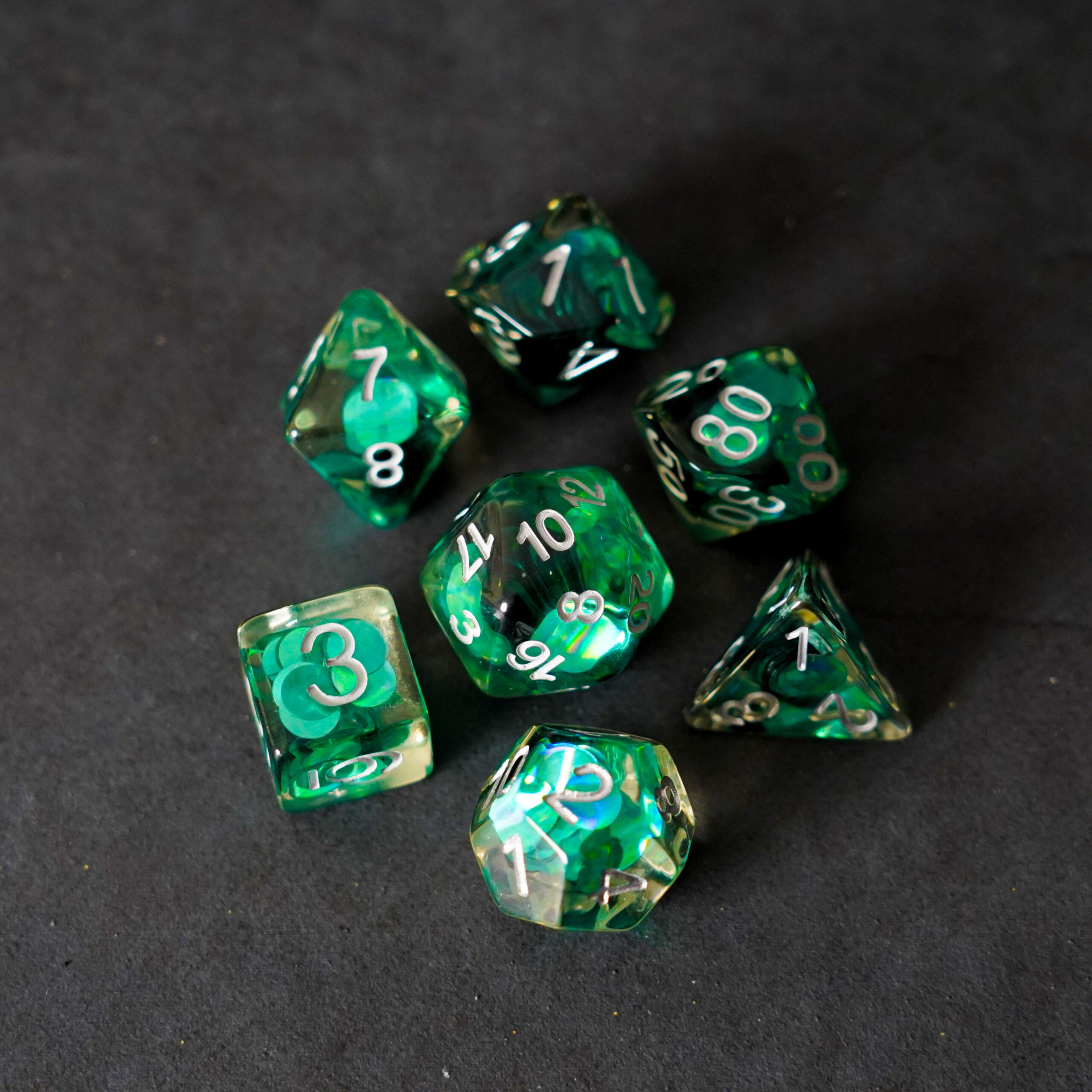 Mermaid Scales 16mm Resin Poly Dice Set