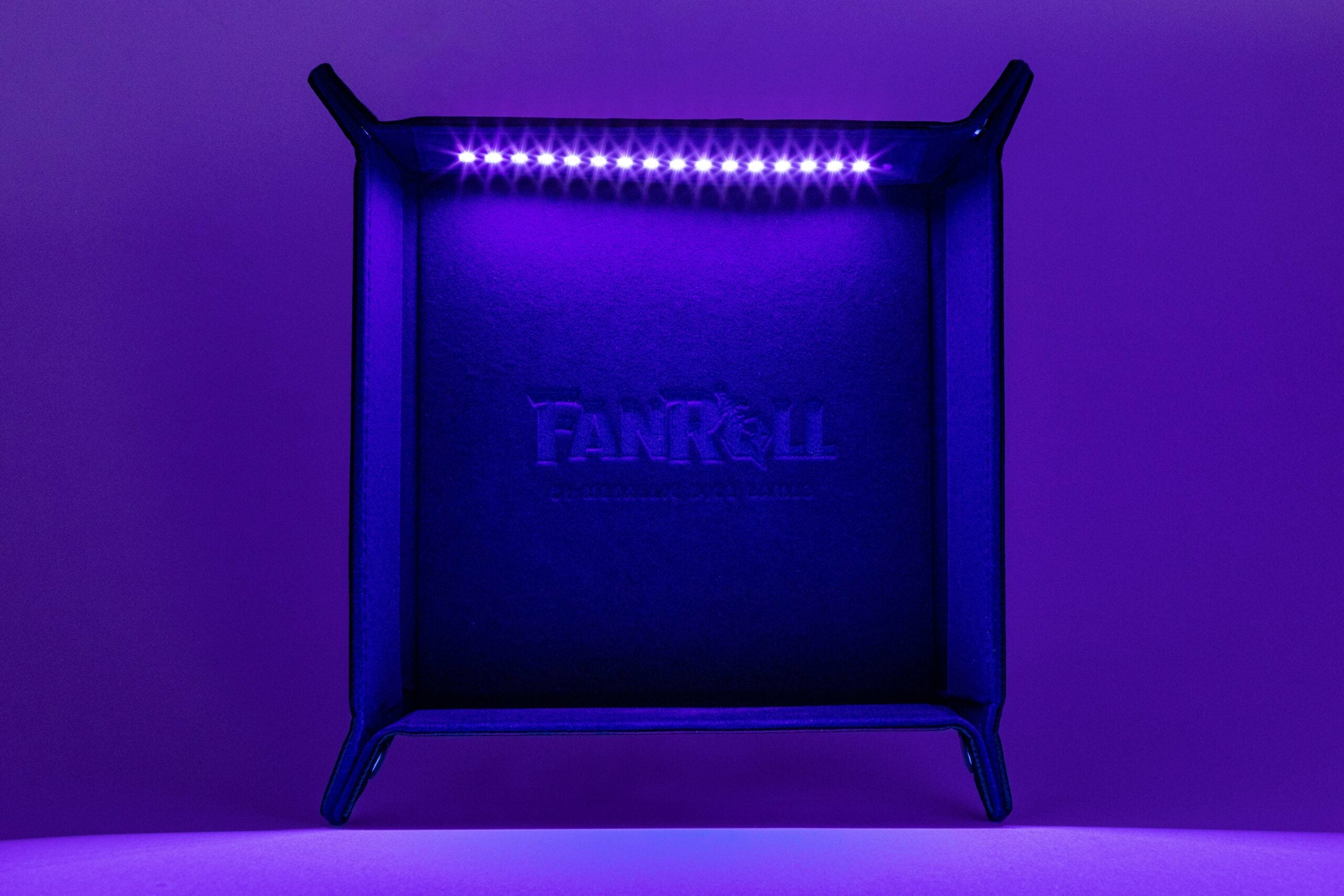 Blacklight Dice Tray with d20: Black