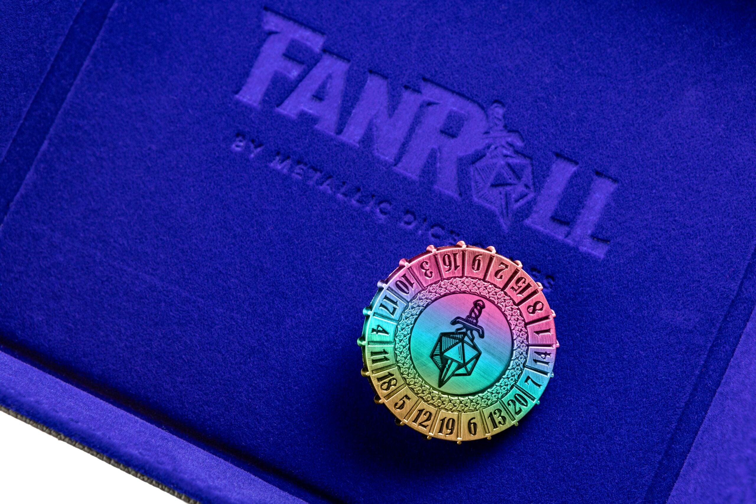 Metal d20 Spinner: Torched Rainbow