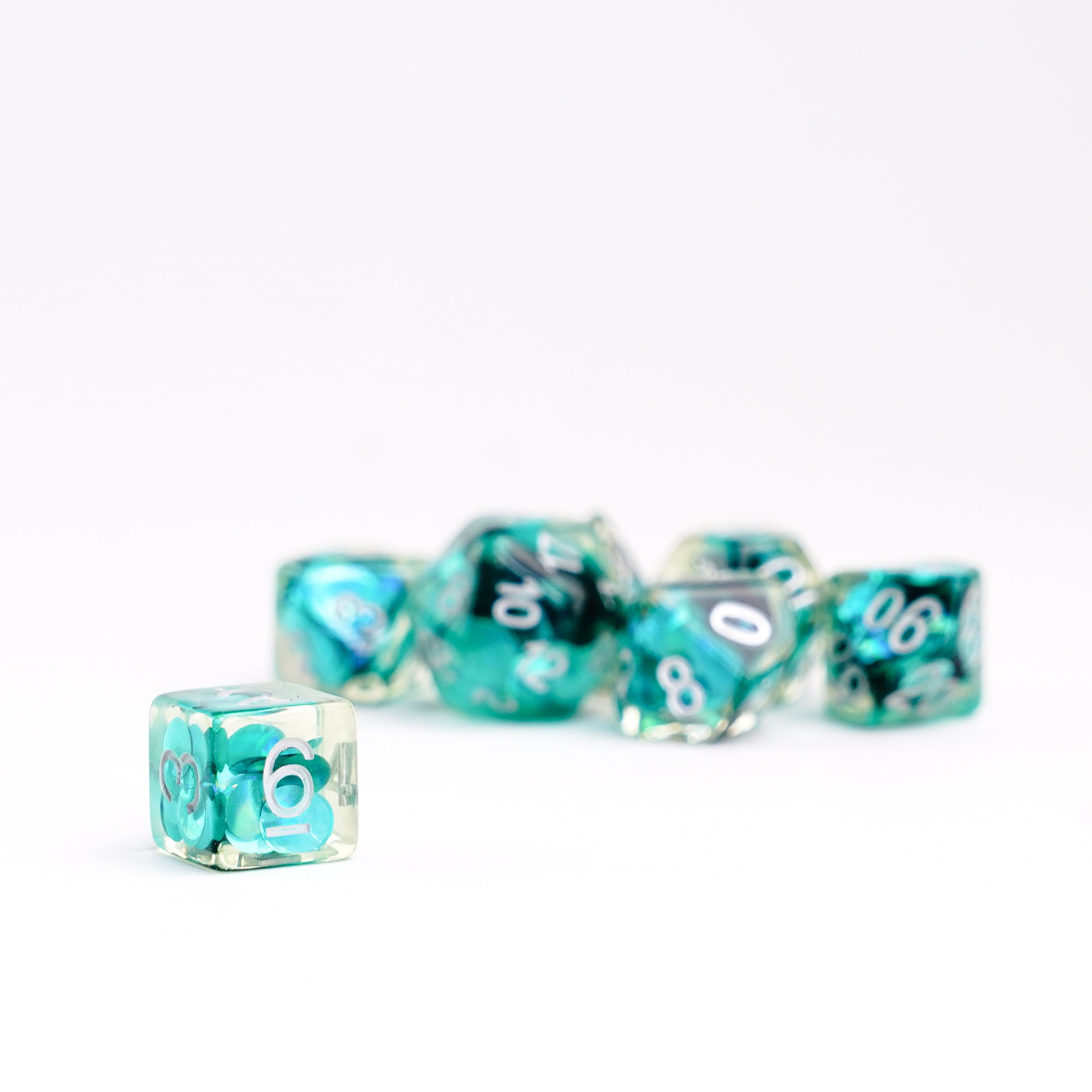 Mermaid Scales 16mm Resin Poly Dice Set