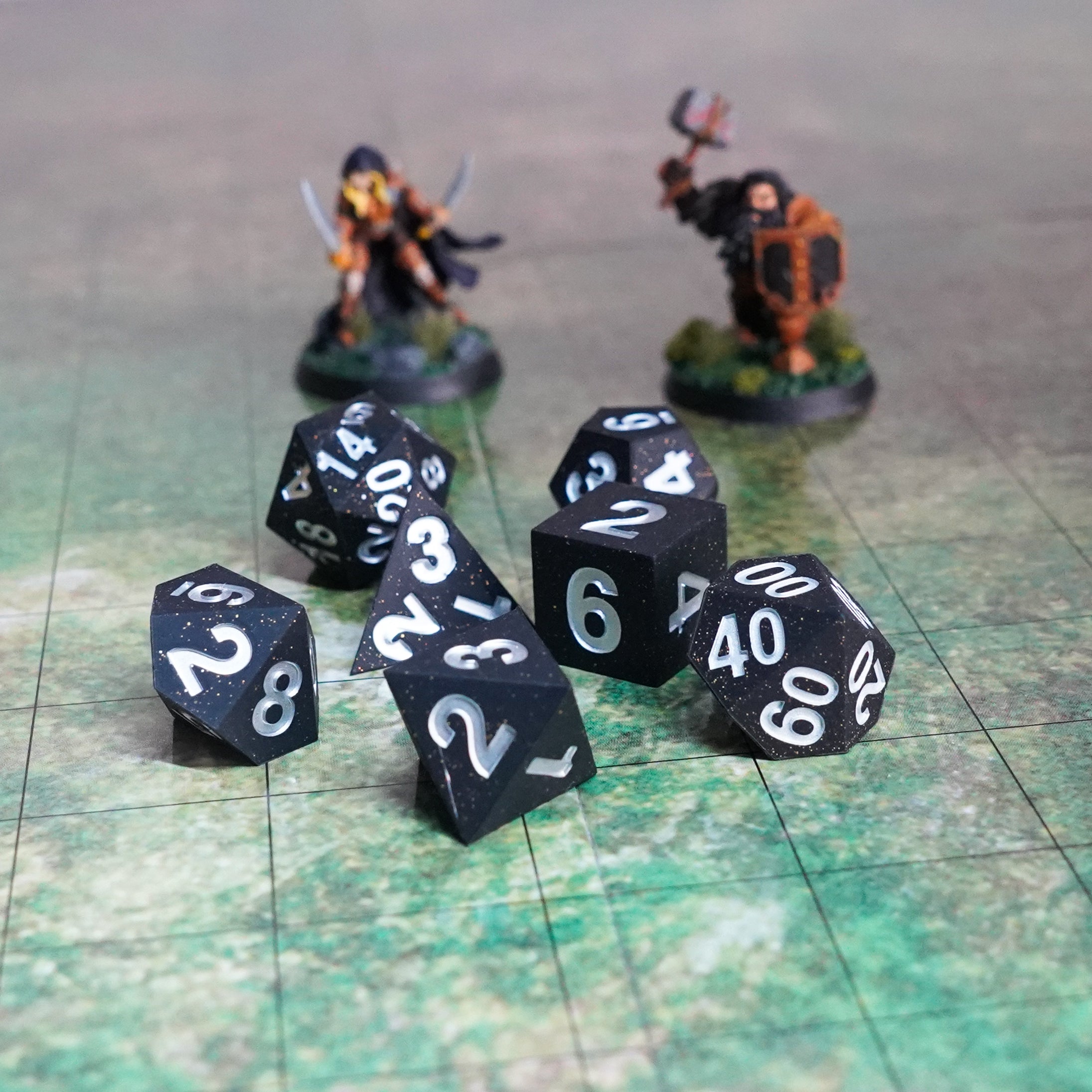 Sharp Edge Silicone Rubber Dice Set: Gold Scatter